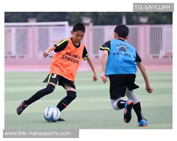 飞茵足球引领青少年运动热潮助力健康成长与团队精神培养